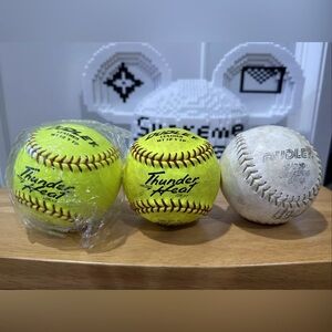 Dudley Thunder Heat Softballs